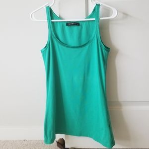 Tank too in beautiful green